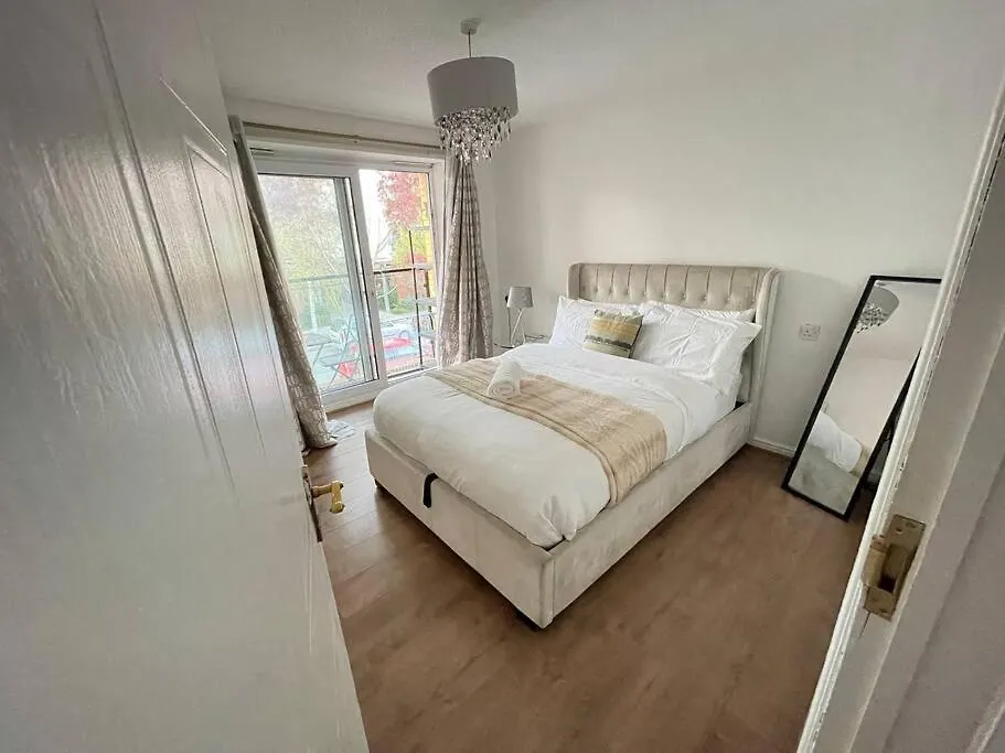 Διαμέρισμα Lovely 2-Bed Flat Along The River Thames Λονδίνο Ηνωμένο Βασίλειο